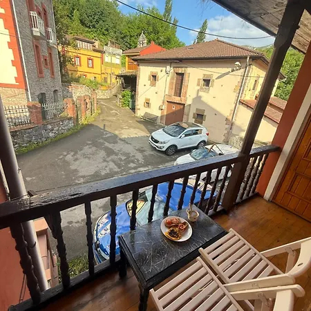Casita Loredo * Mieres (Asturias)